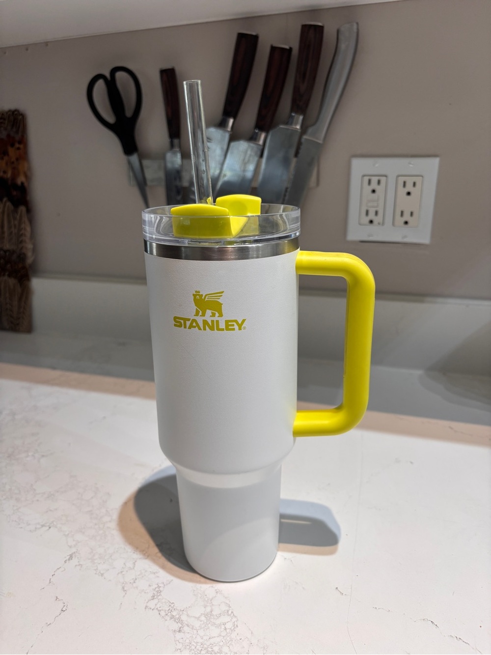 Stanley White Travel Mug with Lime Handle and Straw - Picture 1 of 4